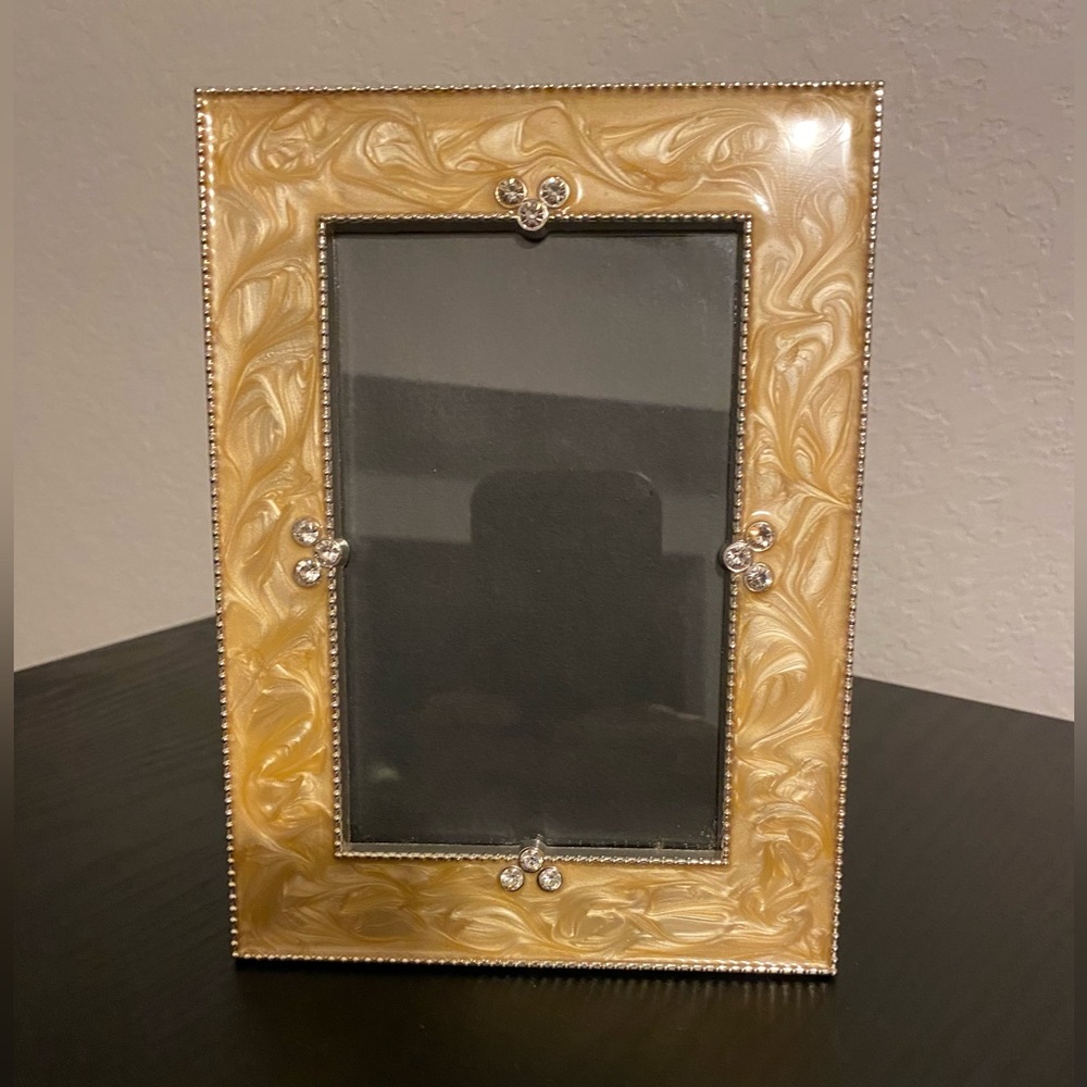 Elegant Gold Photo Frame